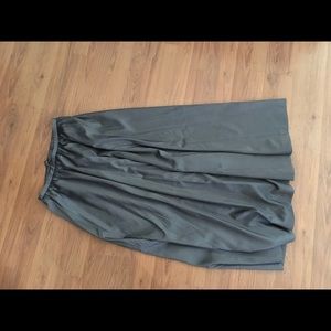 B3 MOVING SALE. French Connection Grey maxi skirt